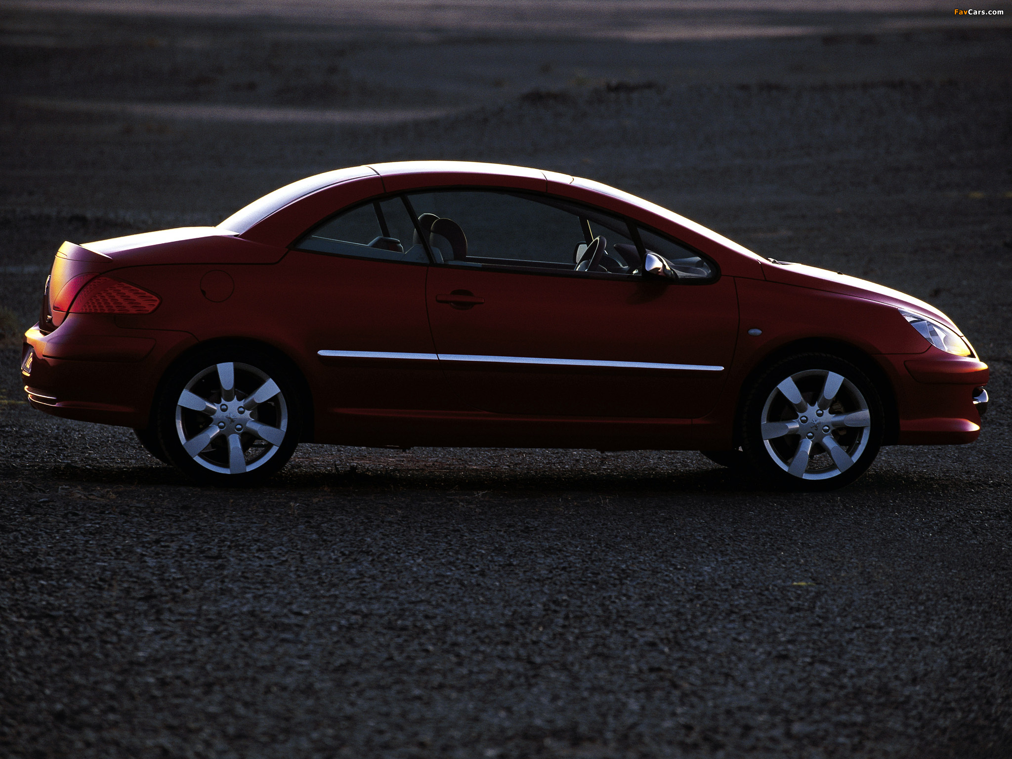 Photos of Peugeot 307 CC Concept 2002 (2048 x 1536)
