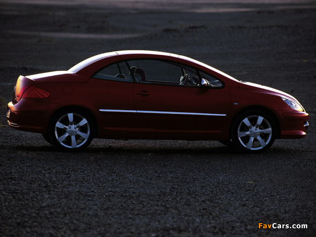 Photos of Peugeot 307 CC Concept 2002 (640 x 480)