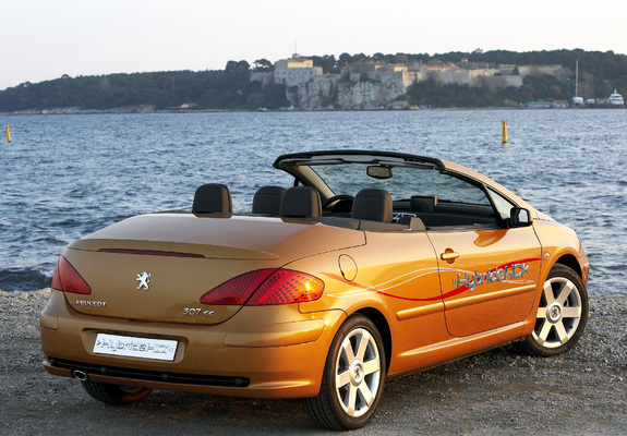 Photos of Peugeot 307 CC Hybride HDI Concept 2006