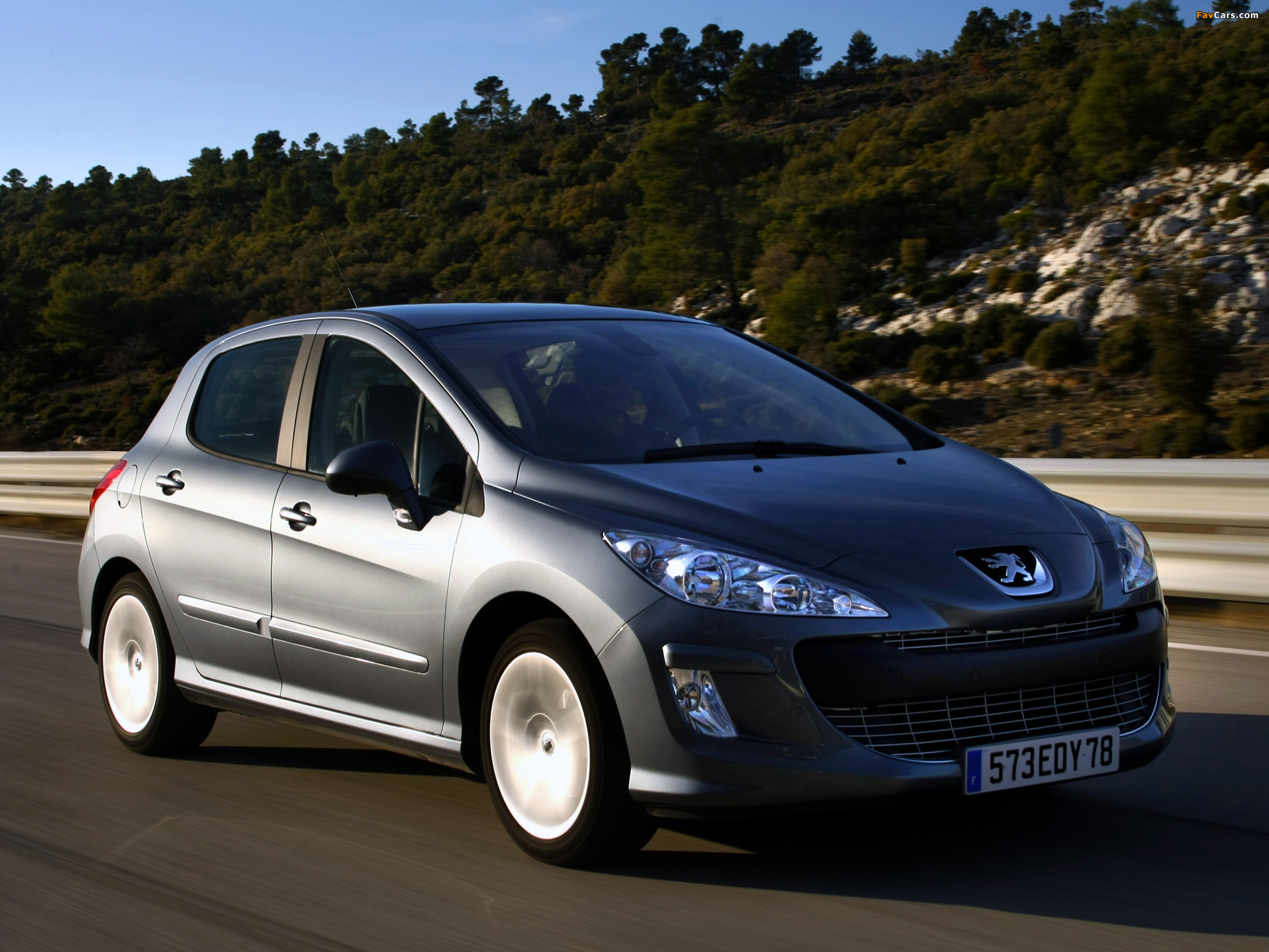 Images of Peugeot 308 5-door 2007–11 (2048 x 1536)