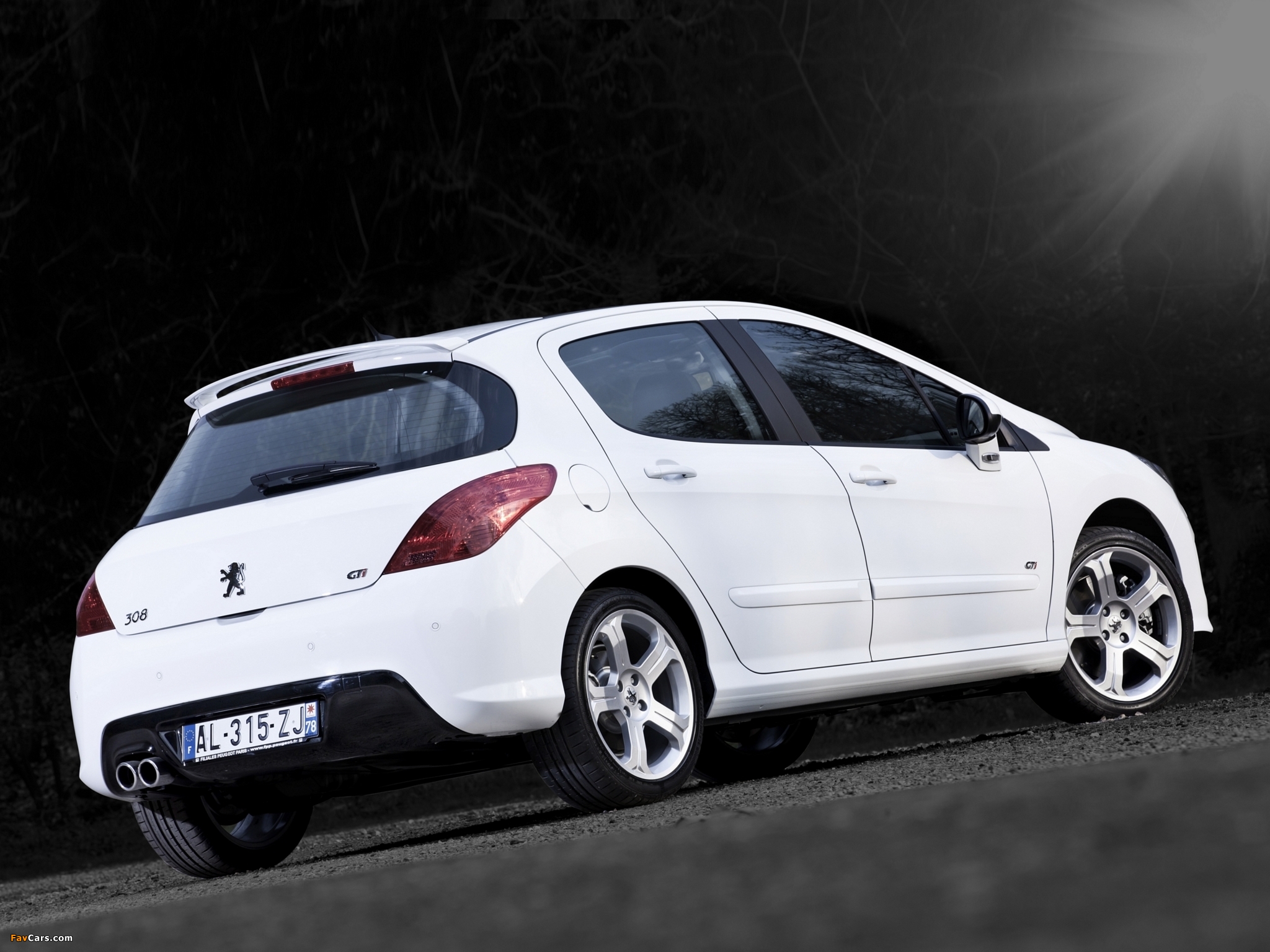 Peugeot 308 GTi 2010–11 pictures (2048 x 1536)