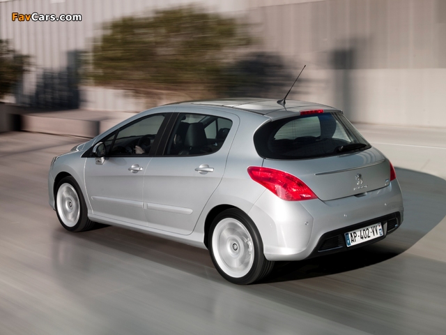 Peugeot 308 2011–13 images (640 x 480)
