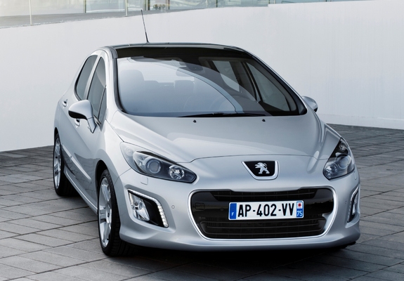 Photos of Peugeot 308 2011–13