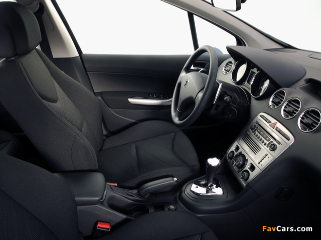 Pictures of Peugeot 308 3-door 2007–10 (640 x 480)