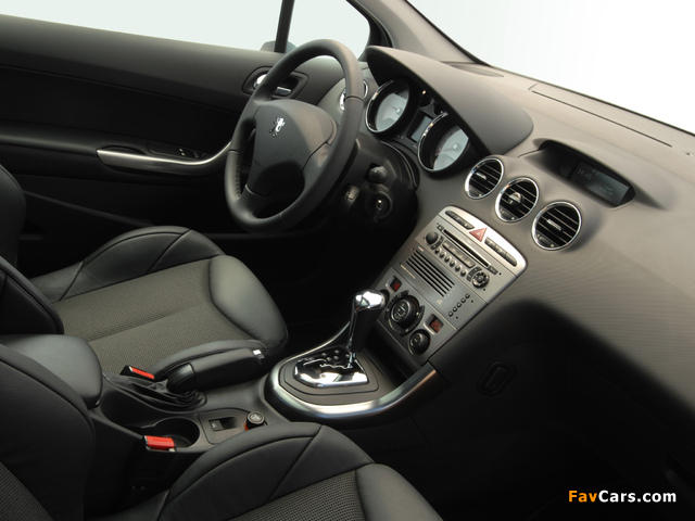 Pictures of Peugeot 308 Premium Pack 2008–11 (640 x 480)