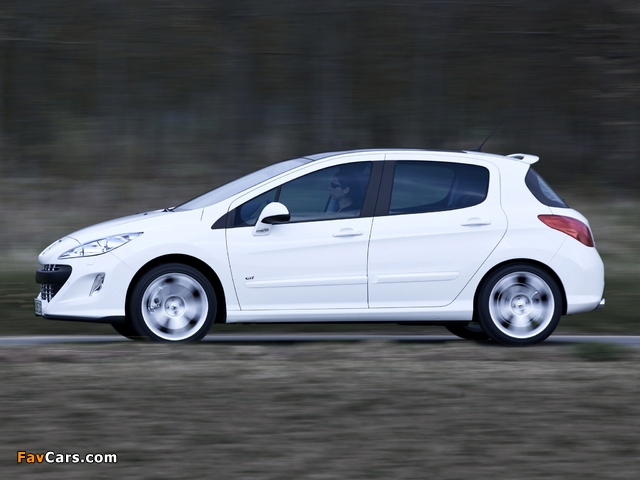 Pictures of Peugeot 308 GTi 2010–11 (640 x 480)