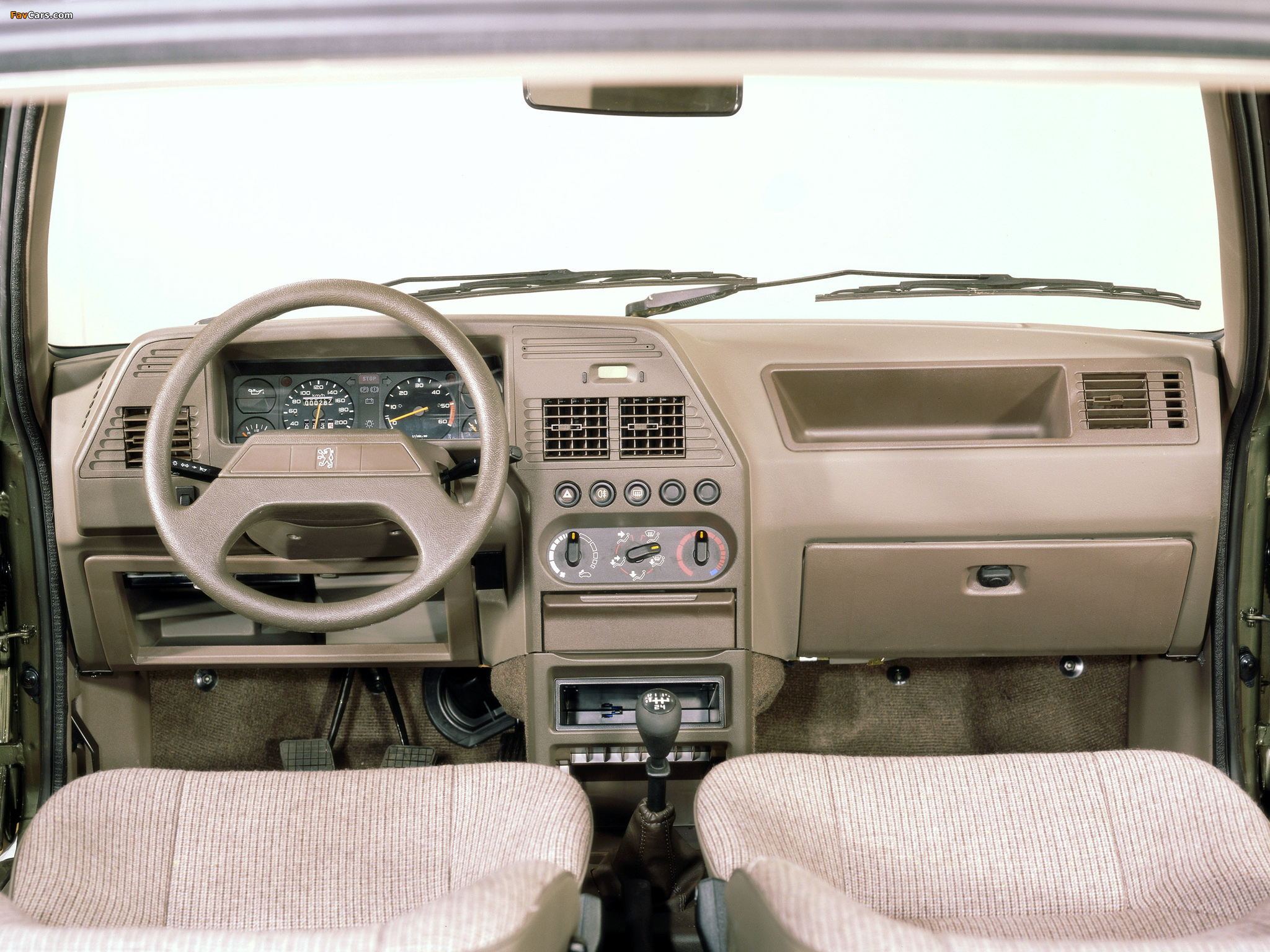 Peugeot 309 5-door 1985–89 pictures (2048 x 1536)
