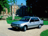 Peugeot 309 5-door 1989–93 photos