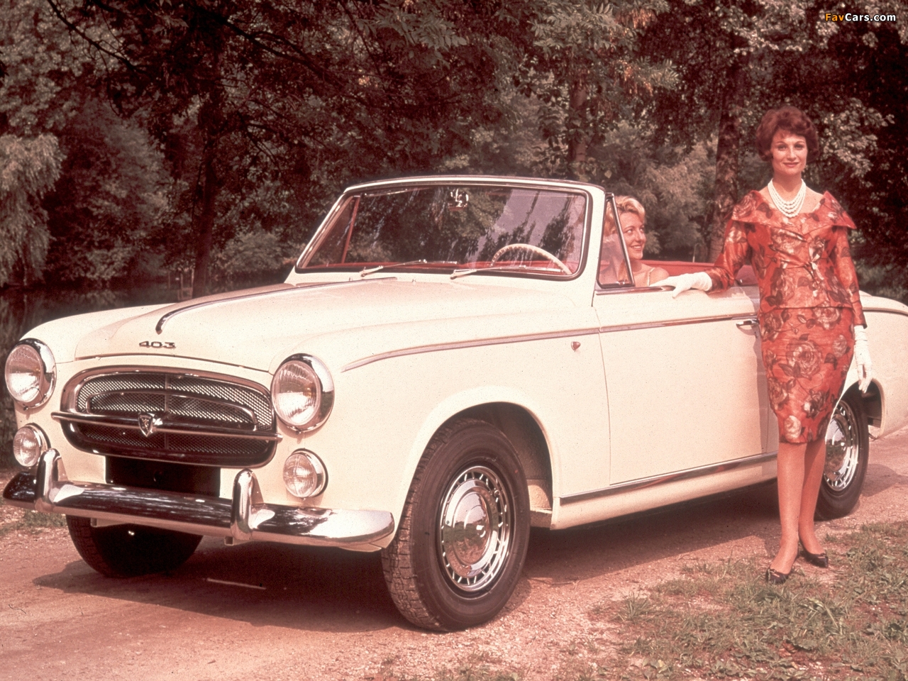 Photos of Peugeot 403 Cabrio 1956–61 (1280 x 960)