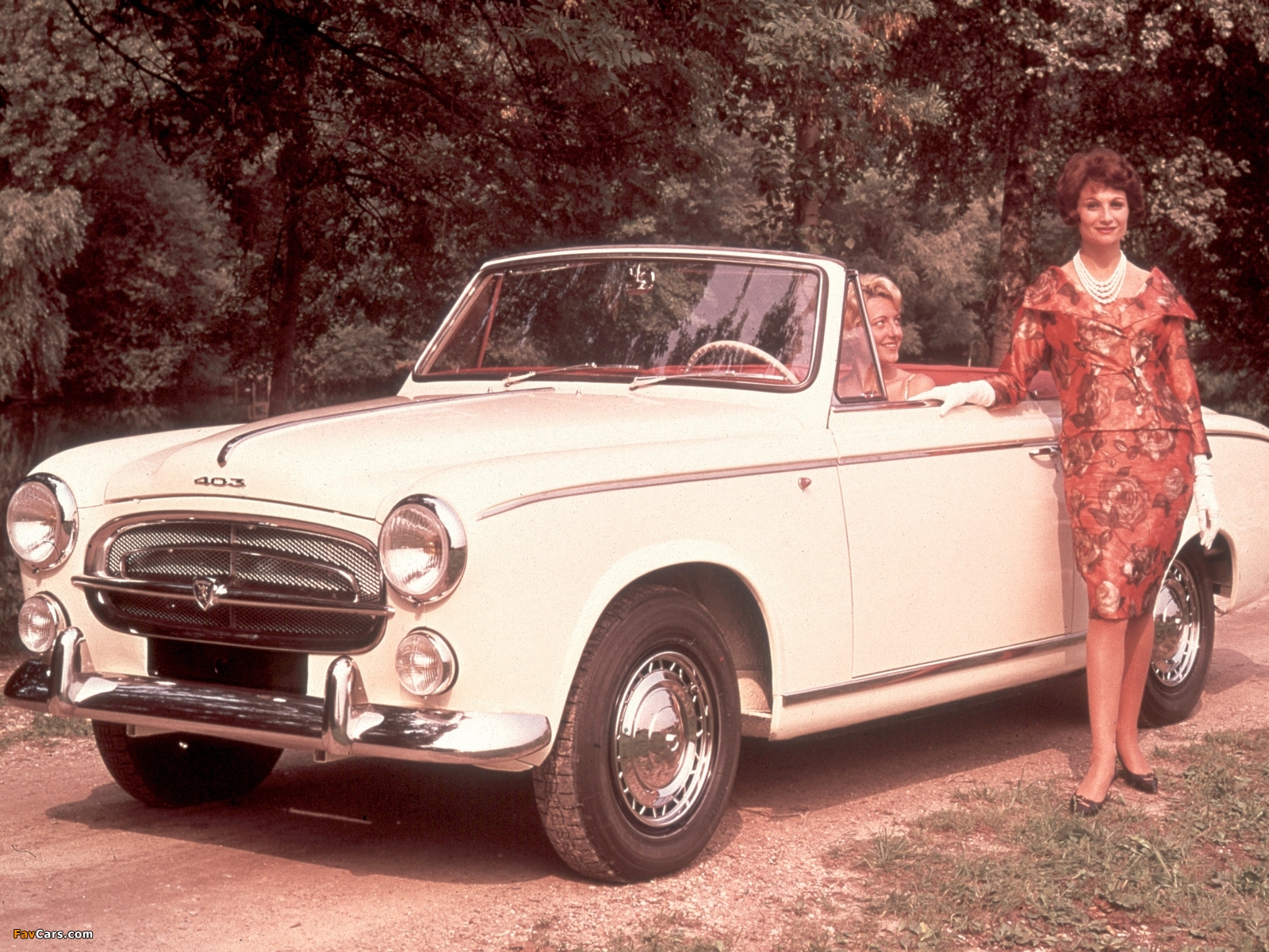Photos of Peugeot 403 Cabrio 1956–61 (1600 x 1200)