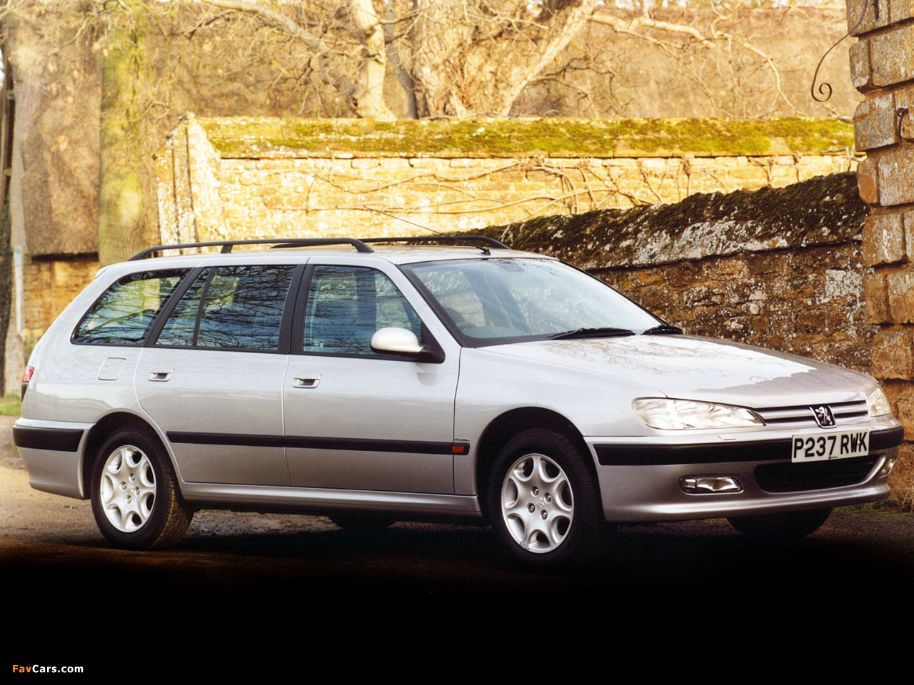 Peugeot 406 Break UK-spec 1999–2004 images (1280 x 960)