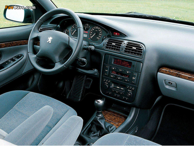 Pictures of Peugeot 406 Sedan 1999–2004 (640 x 480)