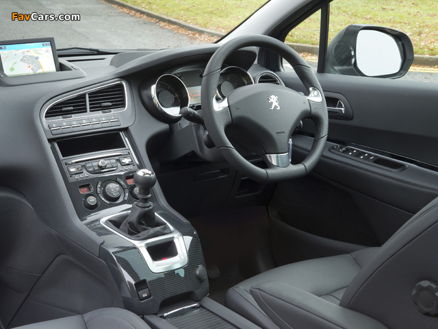 Images of Peugeot 5008 UK-spec 2013 (640 x 480)