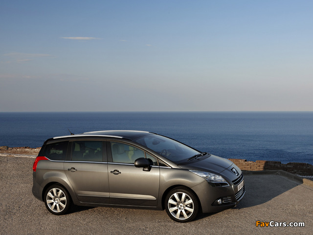 Peugeot 5008 2009 images (640 x 480)
