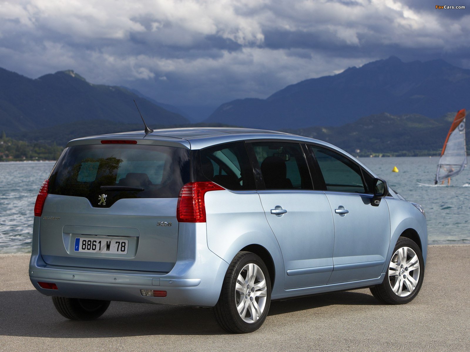 Peugeot 5008 2009 photos (1600 x 1200)