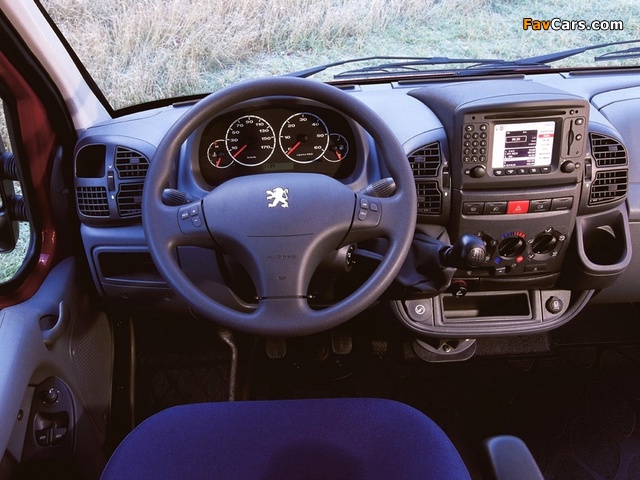 Peugeot Boxer Van 2002–06 photos (640 x 480)