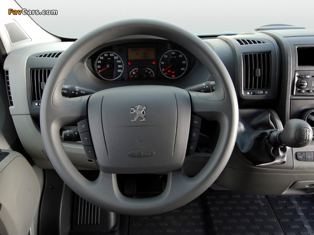 Peugeot Boxer Van 2006 pictures (640 x 480)