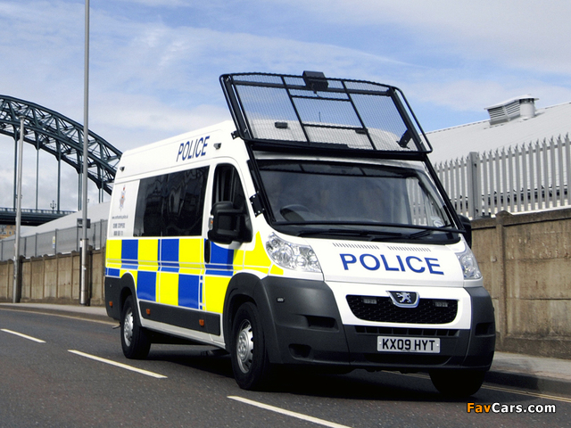Pictures of Peugeot Boxer Police 2006 (640 x 480)