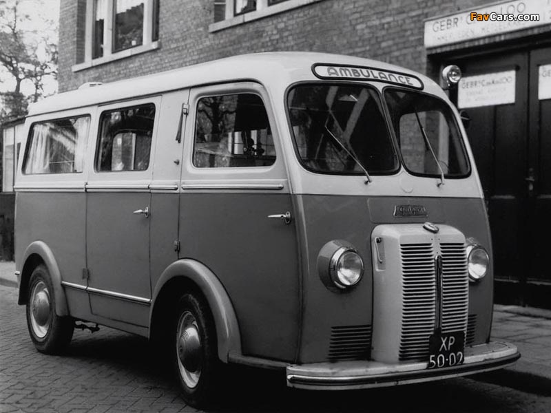 Photos of Peugeot D3A Ambulance by Visser 1957 (800 x 600)