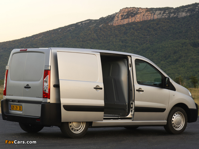 Pictures of Peugeot Expert Van 2007–12 (640 x 480)