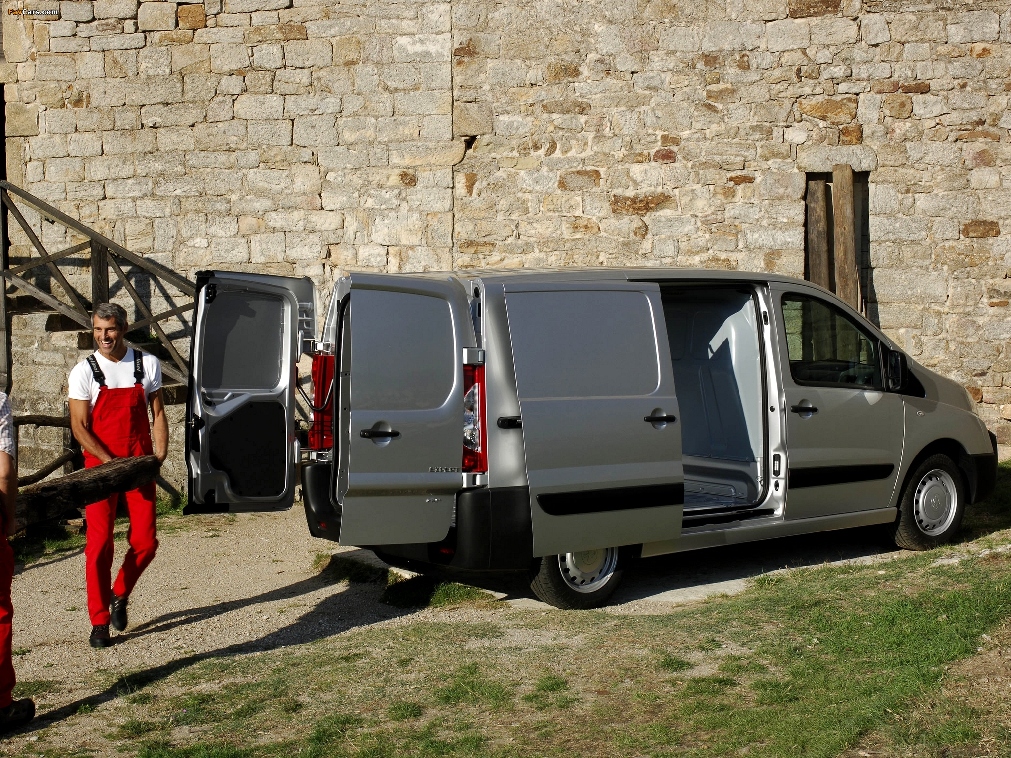 Pictures of Peugeot Expert Van 2007–12 (2048 x 1536)