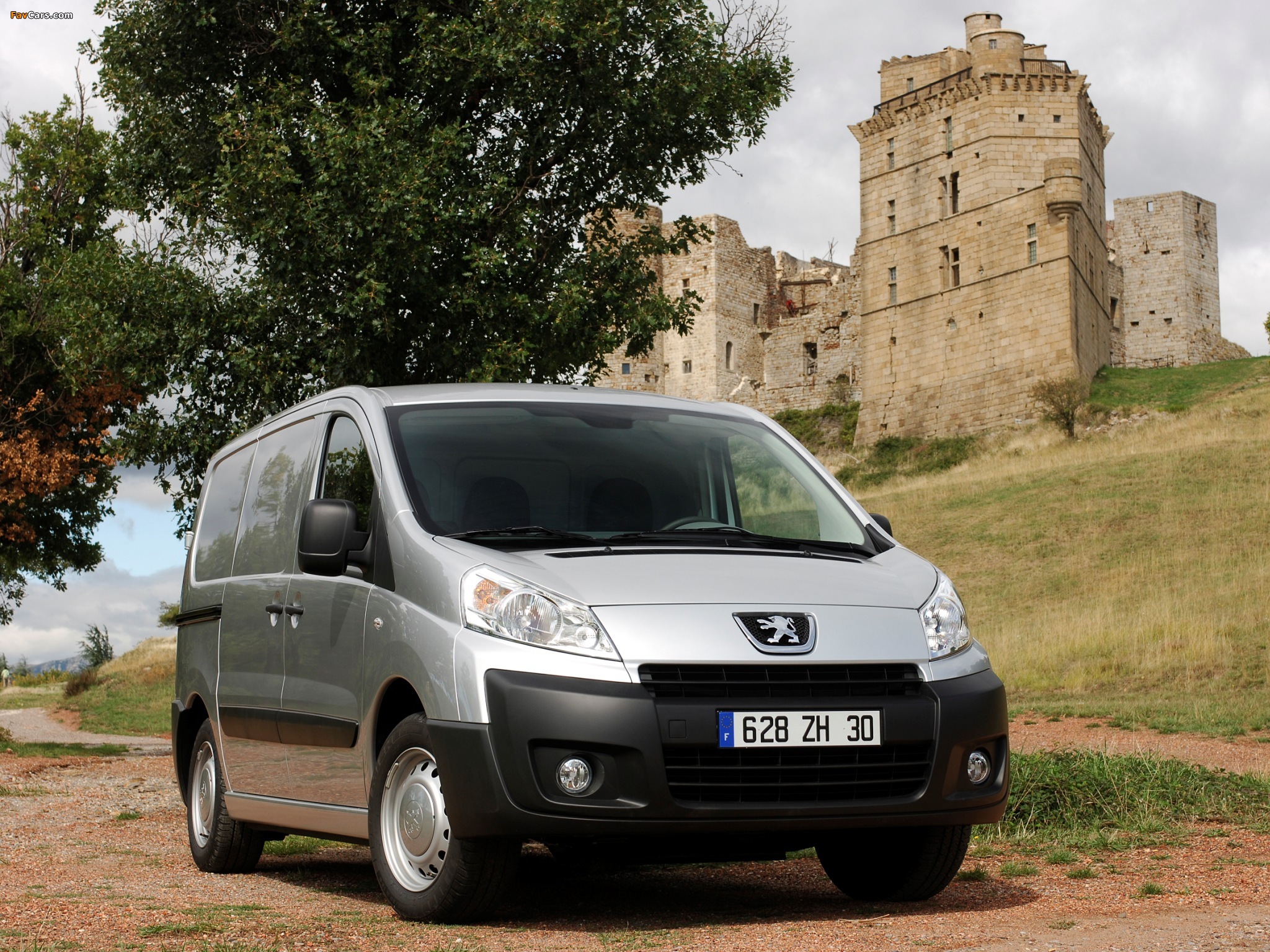 Peugeot Expert Van 2007–12 wallpapers (2048 x 1536)