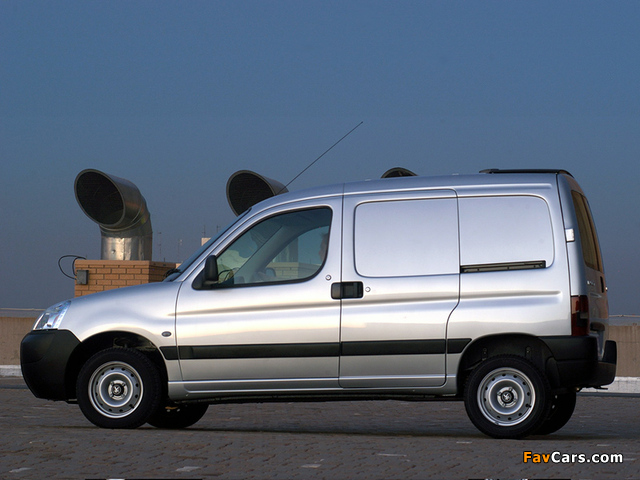 Peugeot Partner Van ZA-spec 2002–08 wallpapers (640 x 480)