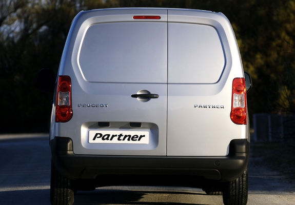 Peugeot Partner Van 2008–12 pictures