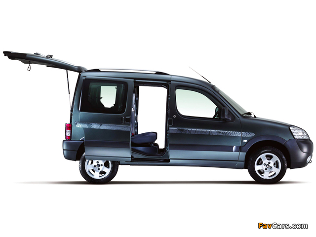 Photos of Peugeot Partner 2002–08 (640 x 480)