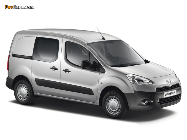 Photos of Peugeot Partner Combi 2012 (640 x 480)