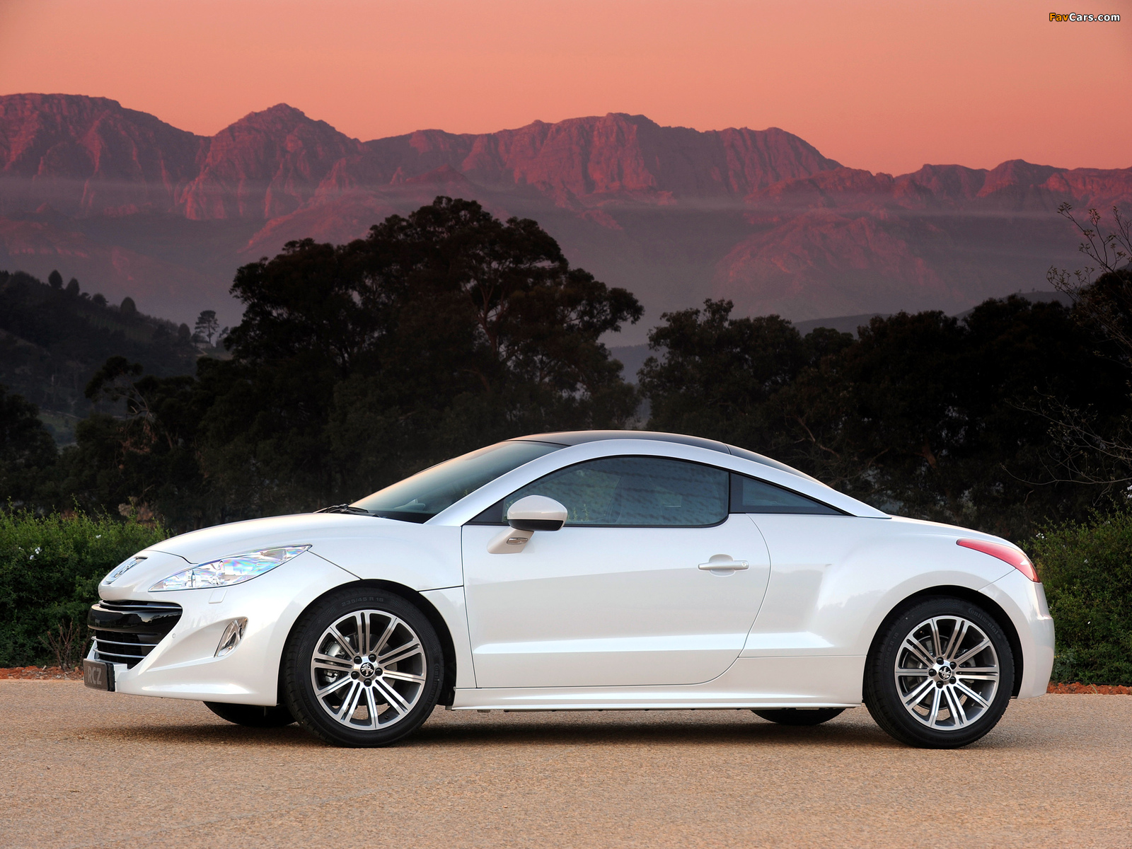 Peugeot RCZ ZA-spec 2010 wallpapers (1600 x 1200)