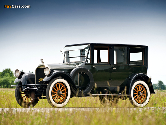 Photos of Pierce-Arrow Model 32 Sedan 1920 (640 x 480)