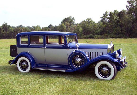 Pierce-Arrow Twelve Touring Sedan 1932 images