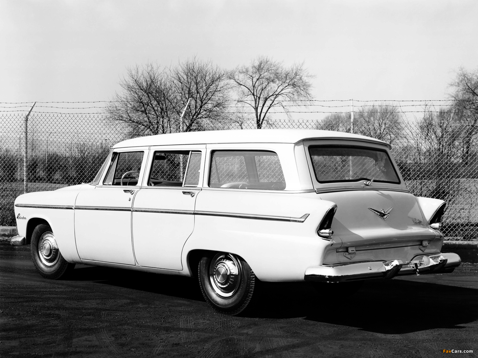 Photos of Plymouth Belvedere Suburban Wagon 1955 (1600 x 1200)