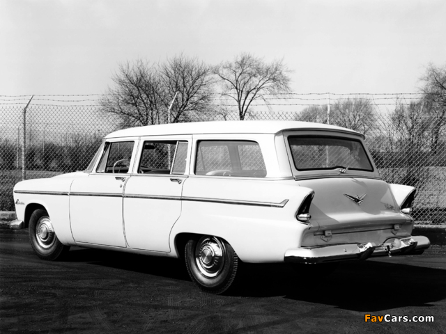 Photos of Plymouth Belvedere Suburban Wagon 1955 (640 x 480)
