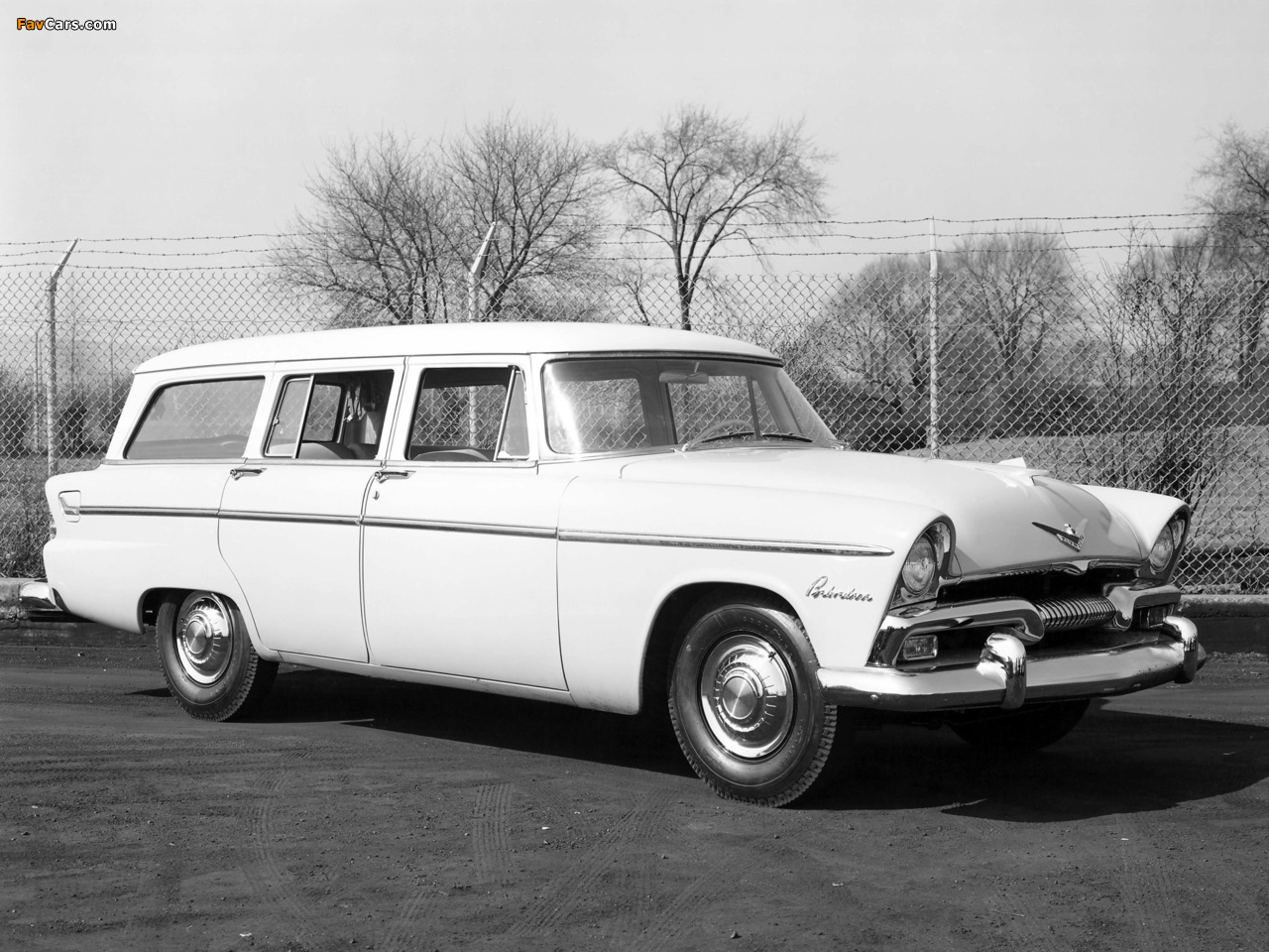 Plymouth Belvedere Suburban Wagon 1955 photos (1280 x 960)