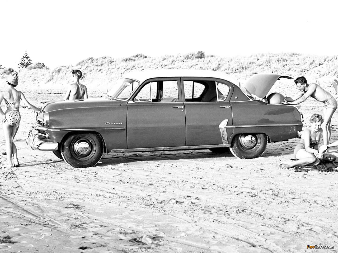 Images of Plymouth Cranbrook 4-door Sedan AU-spec 1956 (1280 x 960)