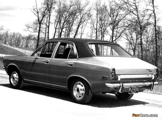 Images of Plymouth Cricket Sedan 1971–73 (640 x 480)