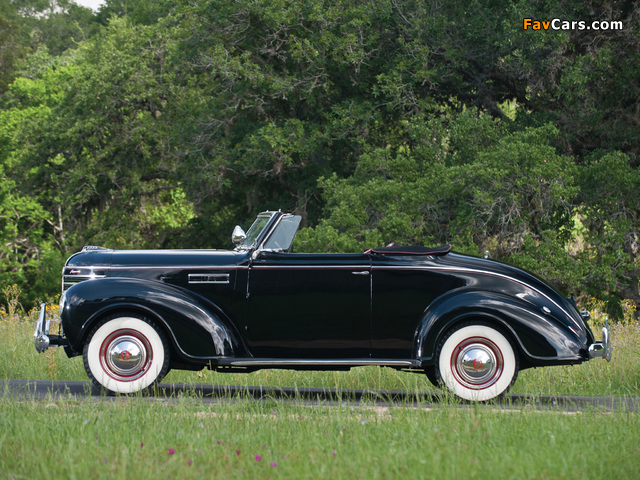 Images of Plymouth DeLuxe Convertible Coupe (P8) 1939 (640 x 480)