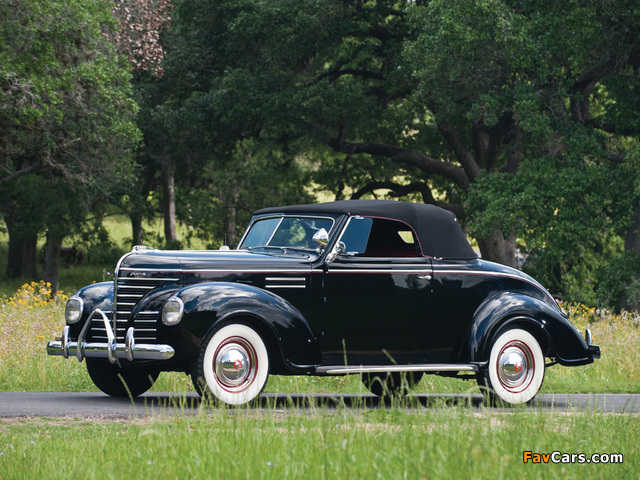 Images of Plymouth DeLuxe Convertible Coupe (P8) 1939 (640 x 480)