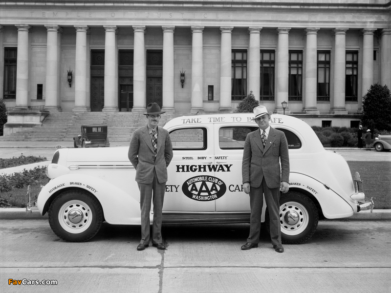 Pictures of 1936 Plymouth DeLuxe Model P2 Touring Sedan (805) 1935–36 (800 x 600)