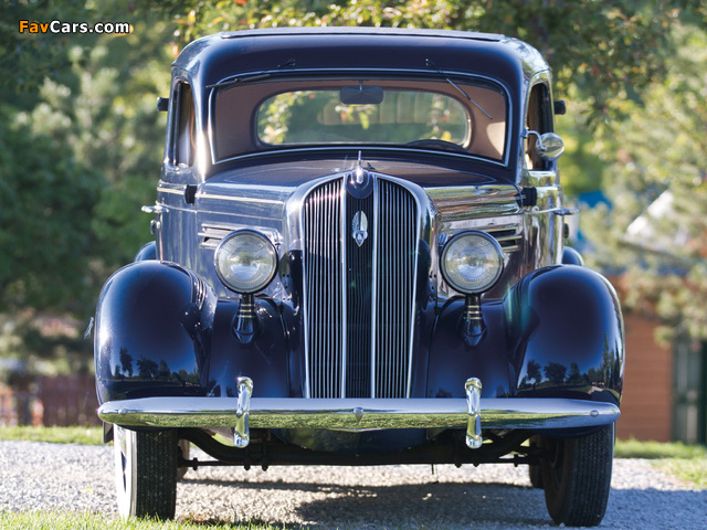 1936 Plymouth DeLuxe Model P2 Touring Sedan (805) 1935–36 photos (640 x 480)