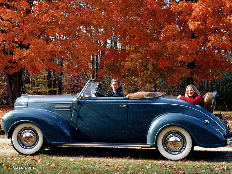 Plymouth DeLuxe Convertible Coupe (P8) 1939 wallpapers (800 x 600)
