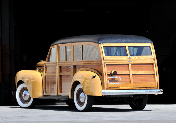 Plymouth DeLuxe Station Wagon 1940 photos