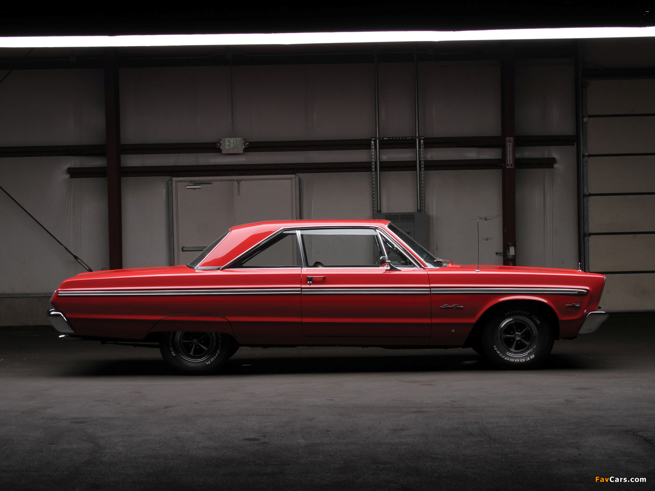 Images of Plymouth Sport Fury Hardtop Coupe (P42) 1965 (1280 x 960)