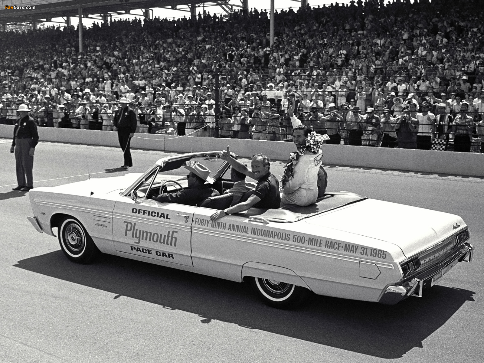 Plymouth Sport Fury Convertible Indy 500 Pace Car (P45) 1965 images (1600 x 1200)
