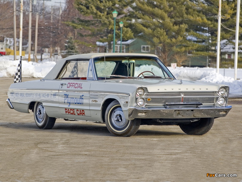 Plymouth Sport Fury Convertible Indy 500 Pace Car (P45) 1965 photos (800 x 600)