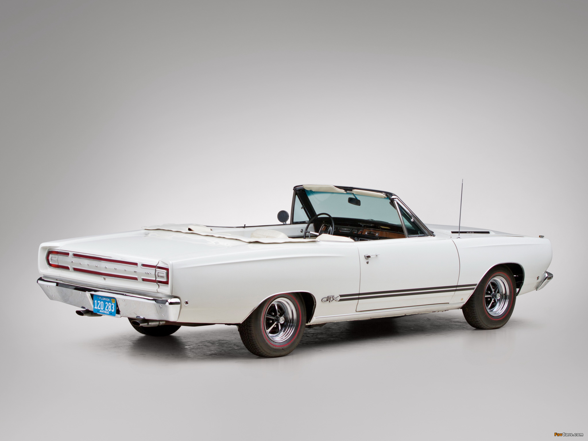 Images of Plymouth GTX Convertible (RS27) 1968 (2048 x 1536)