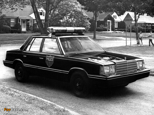 Plymouth Reliant Police 1982 images (640 x 480)