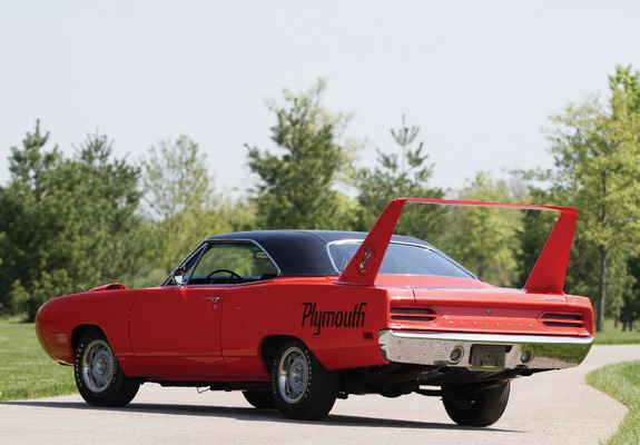 Pictures of Plymouth Road Runner Superbird (RM23) 1970